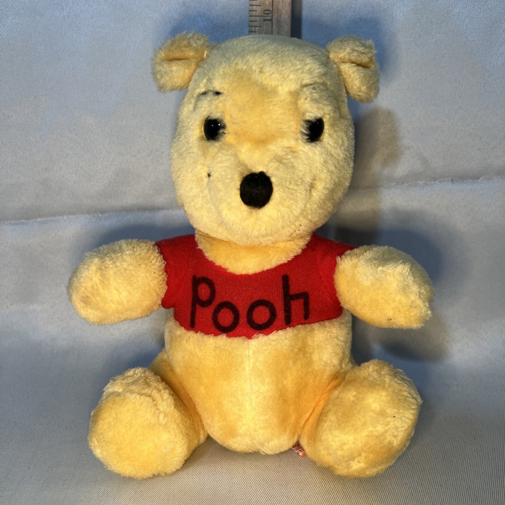 Classic Winnie The Pooh 9" EXTREMELY RARE Very Vintage Walt Disney